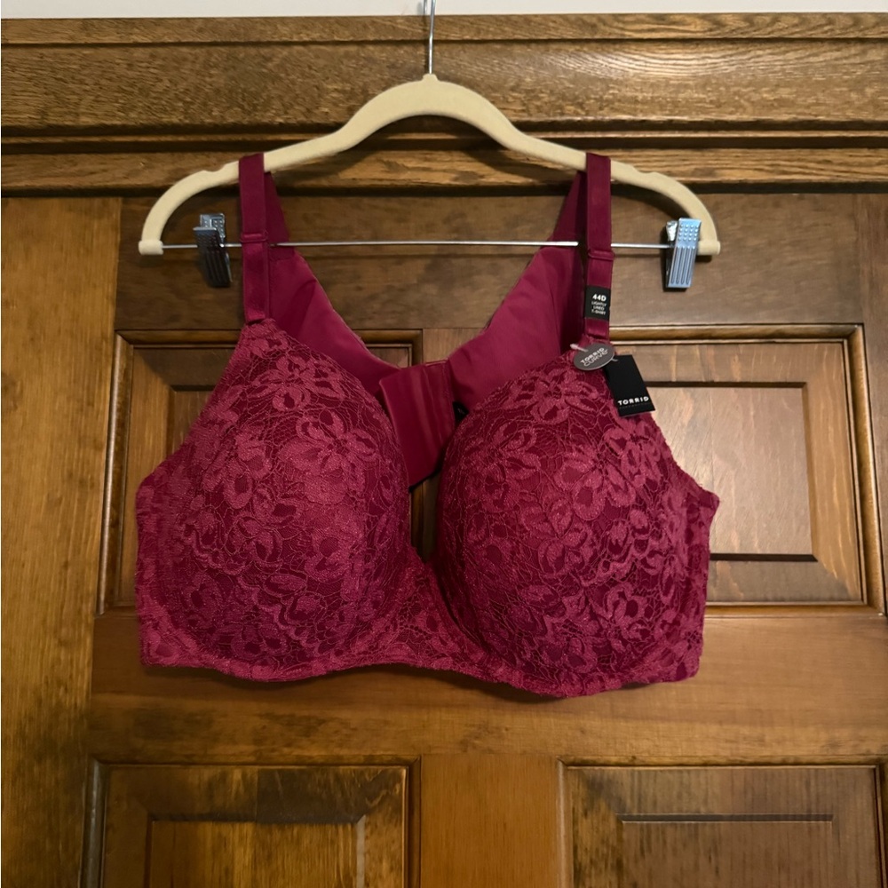 Torrid Bra lightly Lined T-Shirt Bra Size 44D NWT
